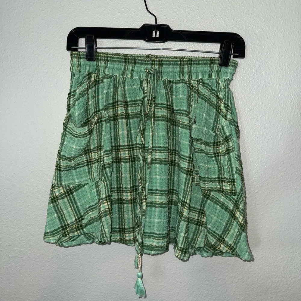 Urban Outfitters Green Plaid Women's Mini Skirt Size Small
